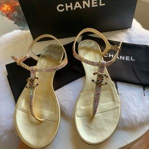 Chanel Sandals with Diamond CC logo